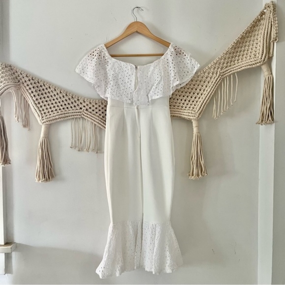 NWT ASOS Design White Scuba Eyelet Off Shoulder Broderie Trim Pephem Midi Dress - Picture 7 of 8